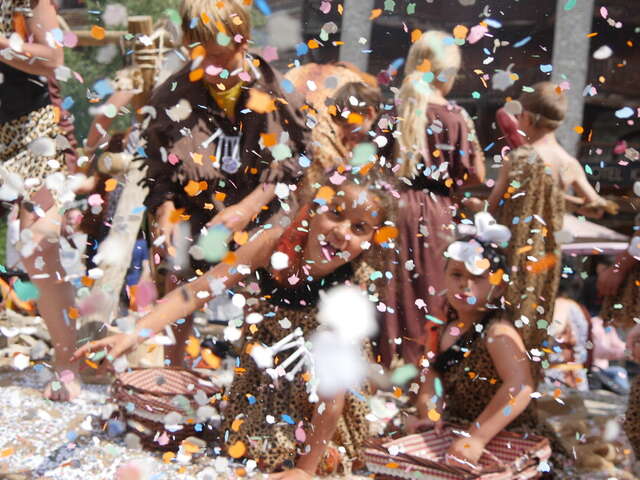 Goûter et bataille de confettis